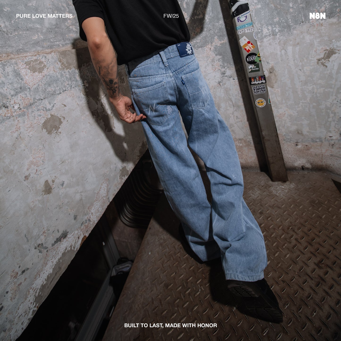 N8N Barrel Jeans— Sand (Unisex)
